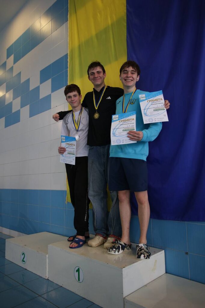 Спортсмены клуба на соревнованиях в 13 возрастных категориях