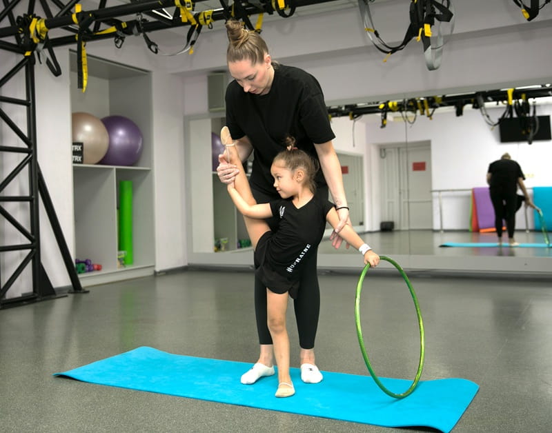 Заняття гімнастикою для дітей Дитяча гімнастика