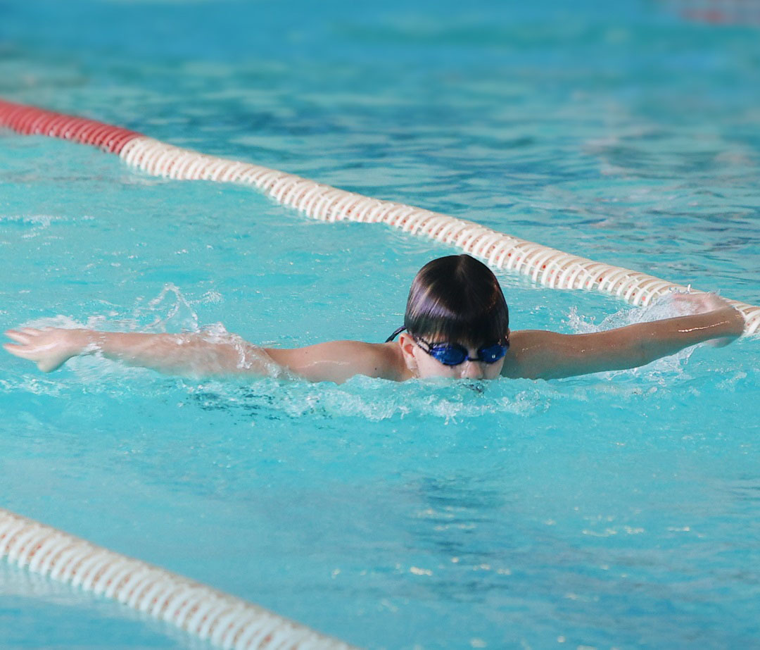 Соревнования по плаванию
