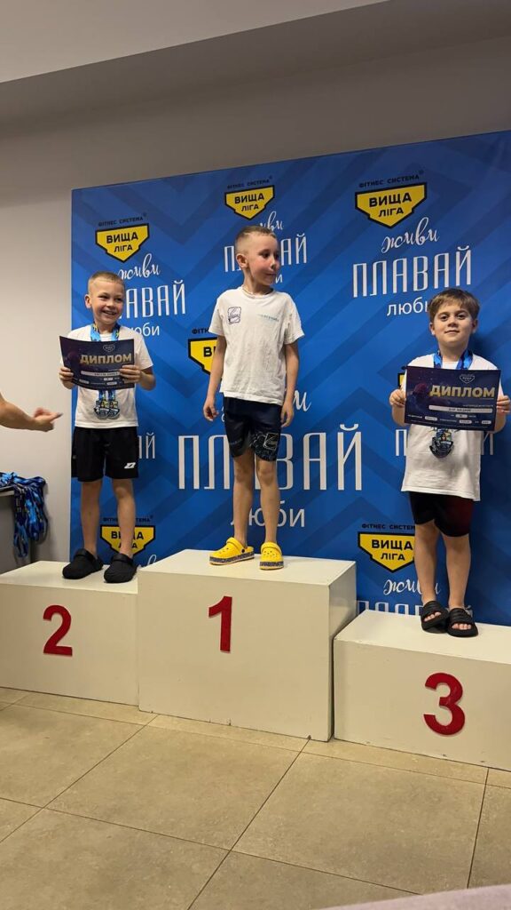 Спортсмени клубу здобули нагороди у карате та плаванні MASTER-Академія: медалі, рекорди та командний дух