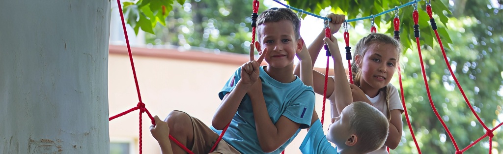 Бронювання в дитячий табір